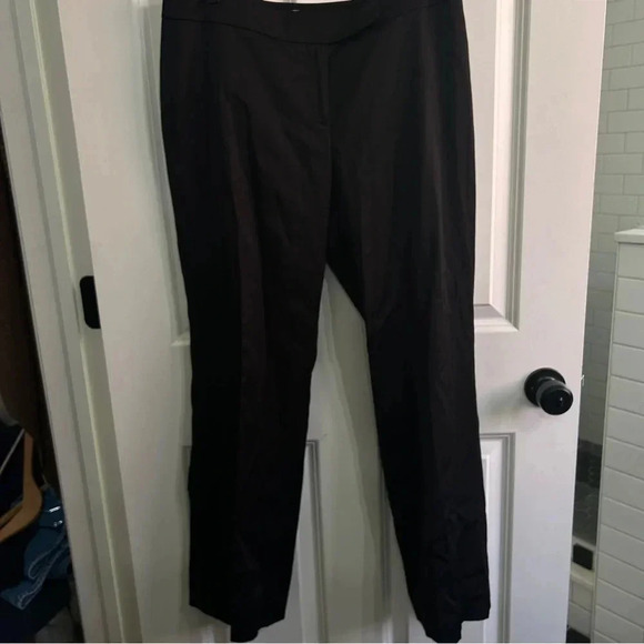 EUC Ann Taylor LOFT black “Marisa” pants. Straight leg. 9” rise. Flat front.Sz 6 - Picture 3 of 12